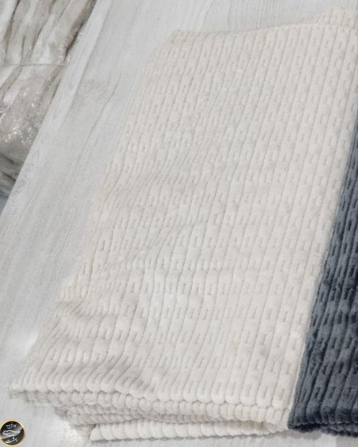 رومبلی دونفره مخمل (رنگ کرم - 180x220 سانتی متر)