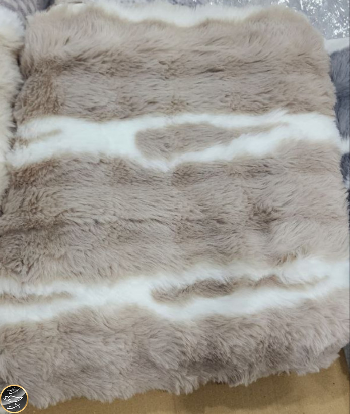 رومبلی خز دار (رنگ بژ - 170x220 سانتی متر)
