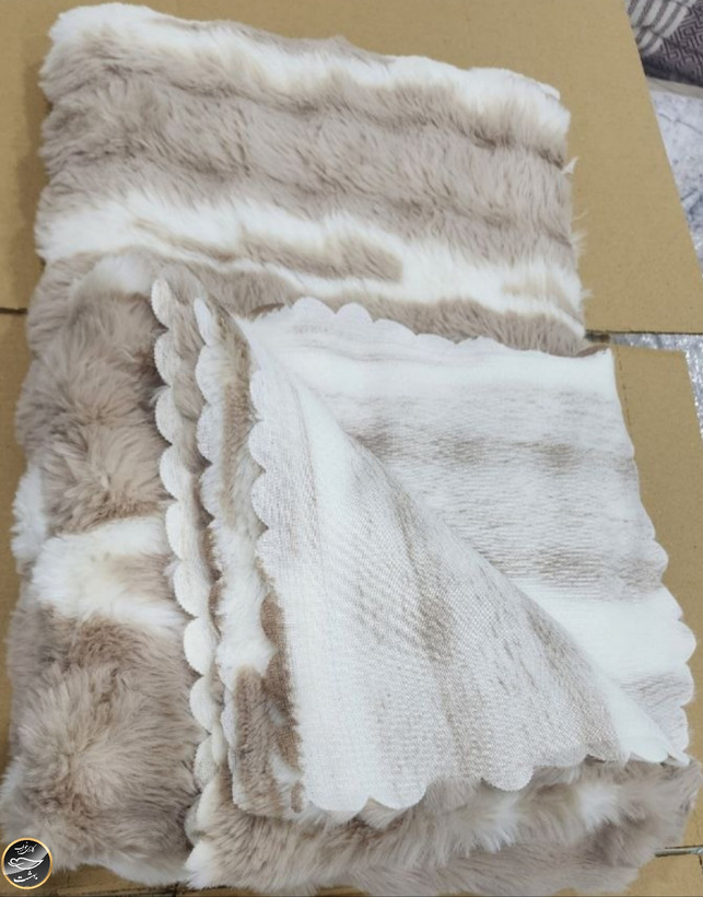 رومبلی خز دار (رنگ بژ - 170x220 سانتی متر)